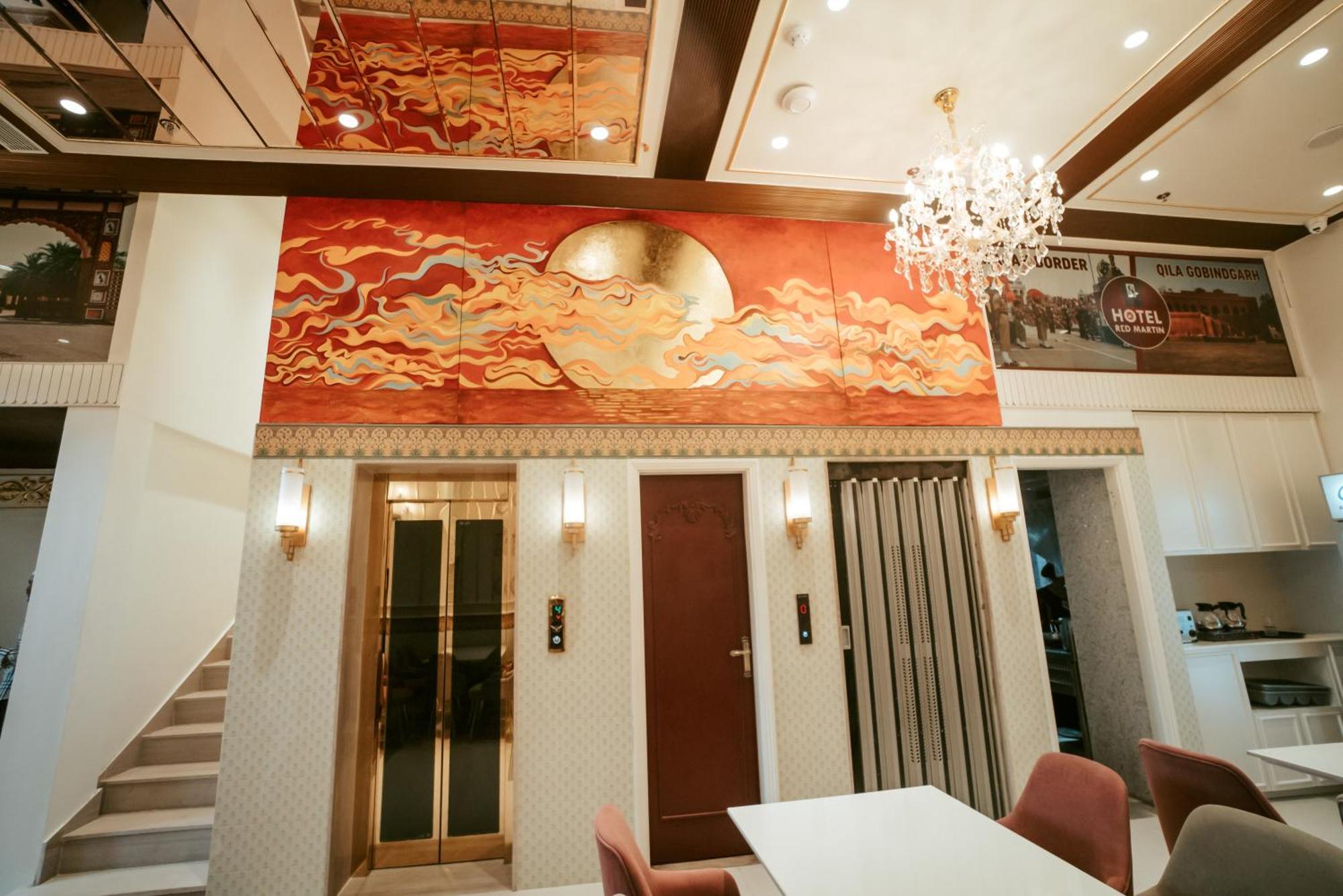 Stamps Red Martin By Eight Continents - 70 Steps From Golden Temple Hotel Amritsar Exterior foto